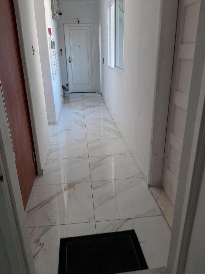 Apartamento Vento E Mar - 2 Quartos Com Sacada Na Quadra Da Praia Do Gonzaga Santos  Exterior photo